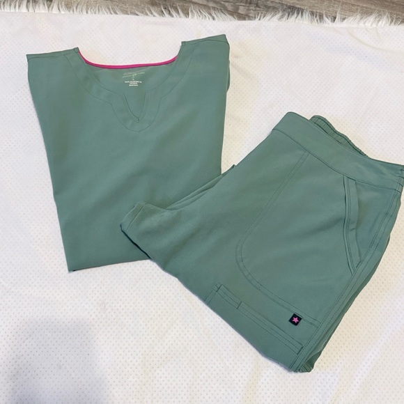 Scrubstar Men's Sage Green Cargo Pants - Picture 7 of 9